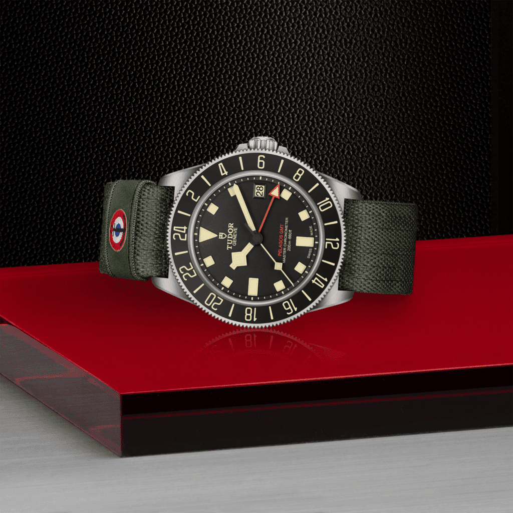 tudor-m2542gxx7nu-0002-4